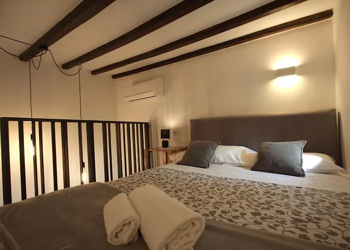 Navona Terrace 2br House *